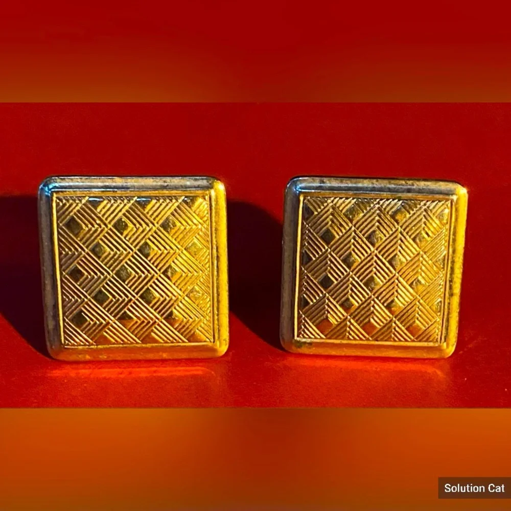 Men’s Gold Tone Etched Square MCM Art Deco 3/4” Cuff Links